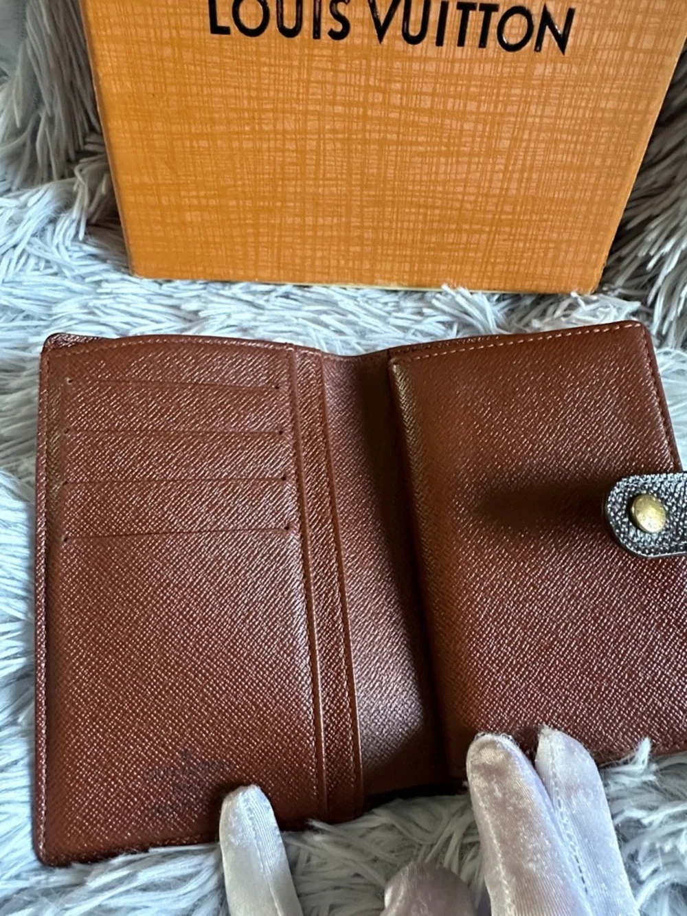 Louis Vuitton Monogram Canvas Small Snap Wallet - Brown/Gold Hardware - Picture 8 of 8